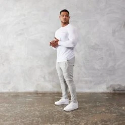 Vanquish Essential White Slim Fit Long Sleeve T Shirt -Vanquish Fitness Shop vanquish essential white slim fit long sleeve t shirt 541273