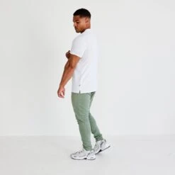 Vanquish Essential White Slim Fit Short Sleeve T Shirt -Vanquish Fitness Shop vanquish essential white slim fit short sleeve t shirt 740344